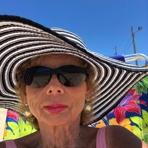 Meet your Posher, Charlene